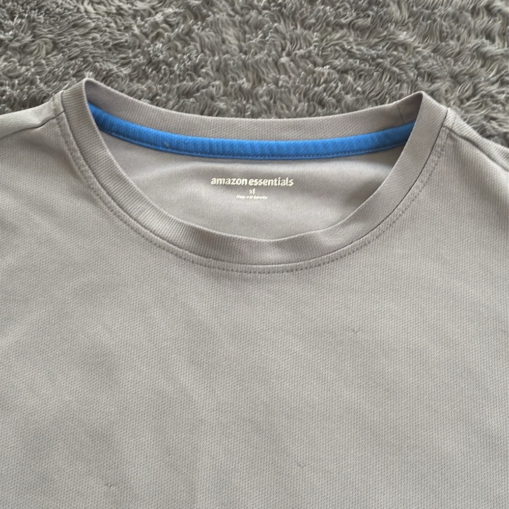 Amazon Essentials Gray Sleeveless workout shirt XL - Picture 3 of 3